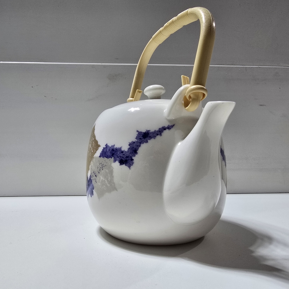 Tea Kettle And Tea Cups - Picture 3 of 14